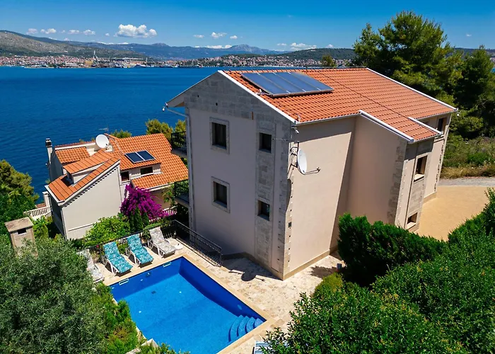 Villa Sunset Apartments