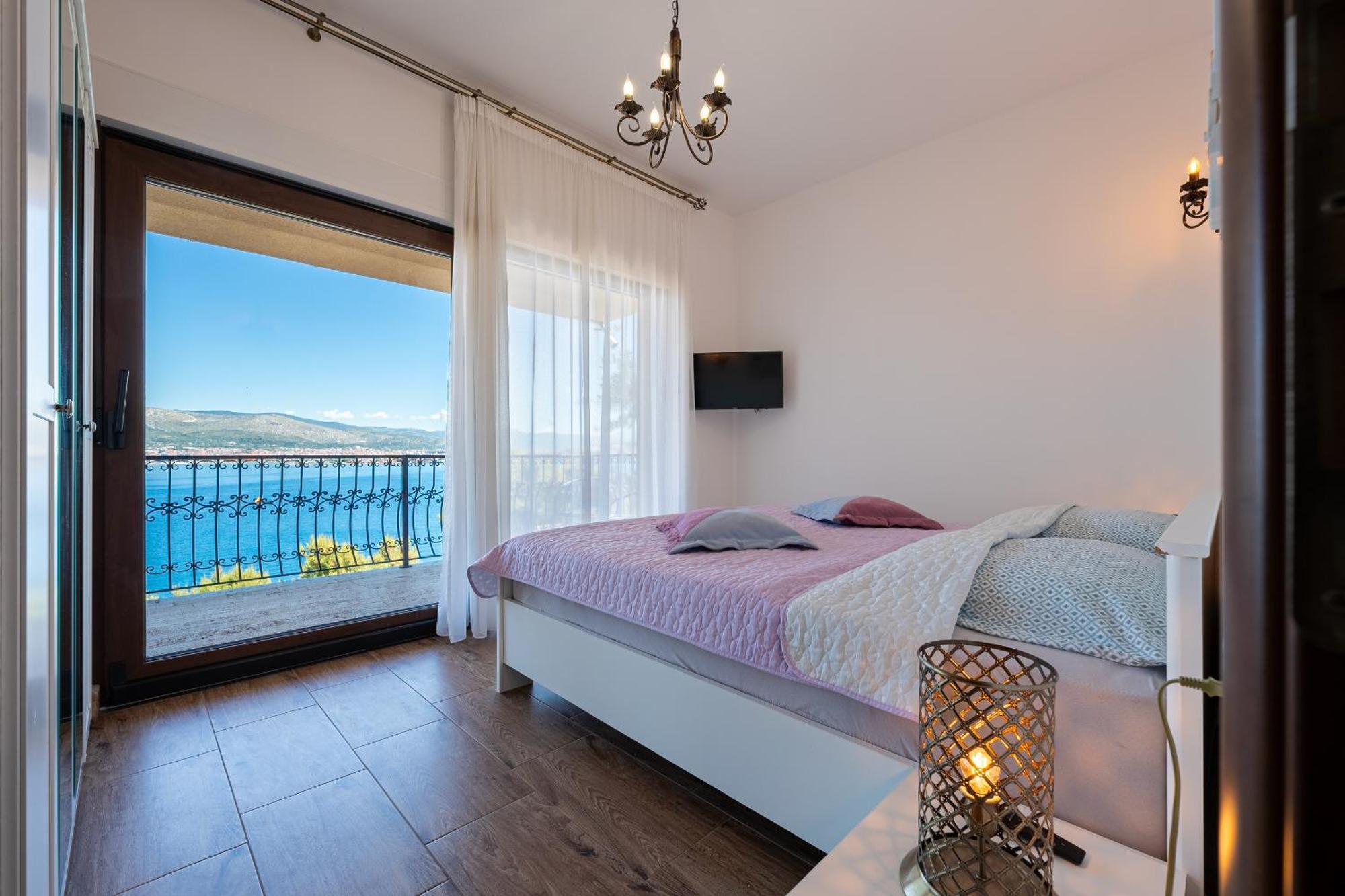 Sunset Apartment